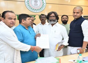 7 साल से चल रही आउटसोर्स व्यवस्था खत्म कराने की पहल तेज