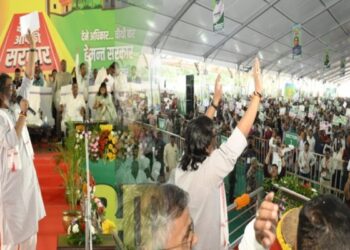 ‘वोट के सौदागर झारखंड में गिद्ध की तरह मंडरा रहे हैं…!’