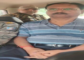 ACB ने देवघर के सिविल सर्जन को घूस लेते दबोचा