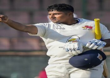 सरफराज ने निकाला कीवी गेंदबाजों का हवा, तूफानी अंदाज में ठोकी फिफ्टी