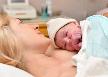 C-Section Delivery का क्यों बढ़ रहा है चलन: जाने वजह