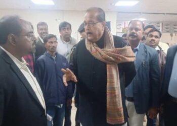 Action में वित्त मंत्री : ‘अस्पताल की व्यवस्था करें दुरुस्त, नहीं तो होगी कार्रवाई’