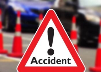 रामगढ़ सड़क हादसा: स्कूली बच्चों की ऑटो को ट्रक ने मारी टक्कर, 4 की मौत