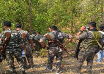 सारंडा में नक्सलियों के विरुद्ध ‘ऑपरेशन सफाया’ में 17 माओवादी ढेर, 2026 में झारखंड होगा नक्सल मुक्त!