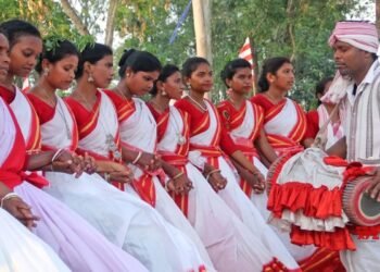 World Tribal Day 2026: क्यों खास है विश्व आदिवासी दिवस? झारखंड की पहचान, संस्कृति और अधिकारों की पूरी कहानी
