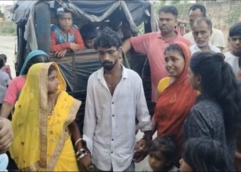कटिहार में एक पति पर दो पत्नियों का दावा, सड़क पर घंटों चला हाईवोल्टेज ड्रामा